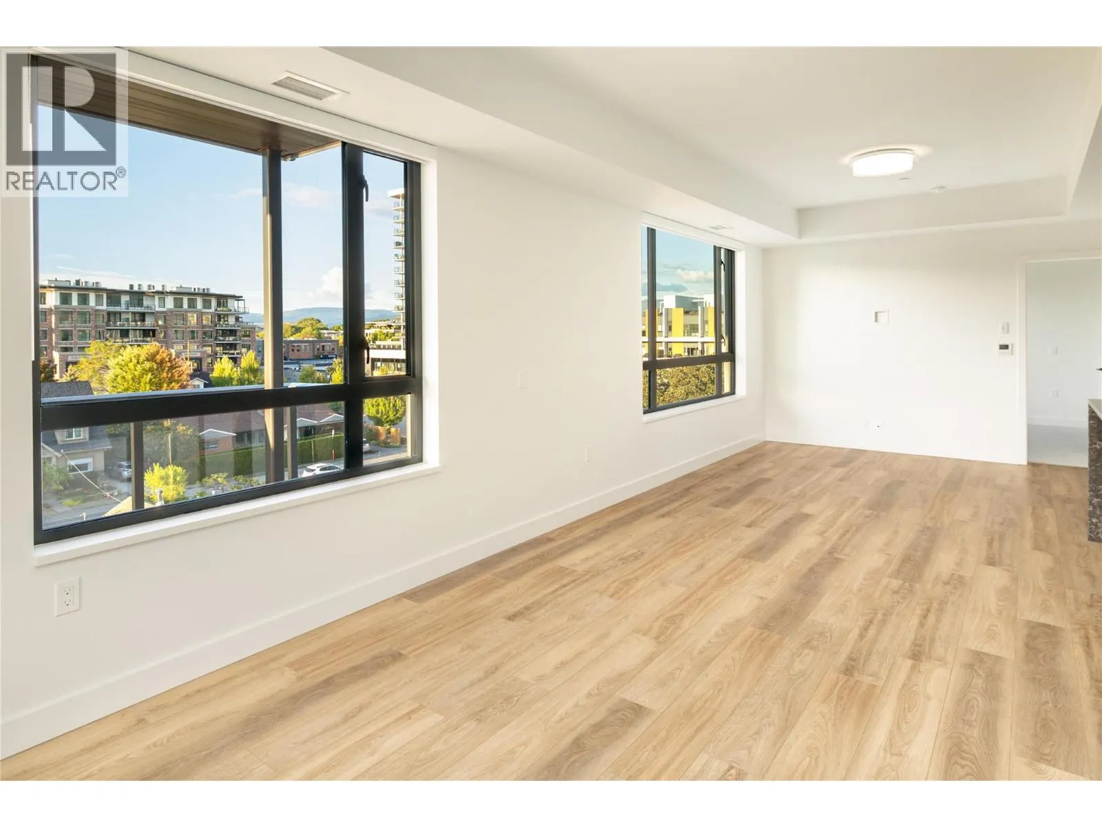 3051 Abbott Street Unit# 401