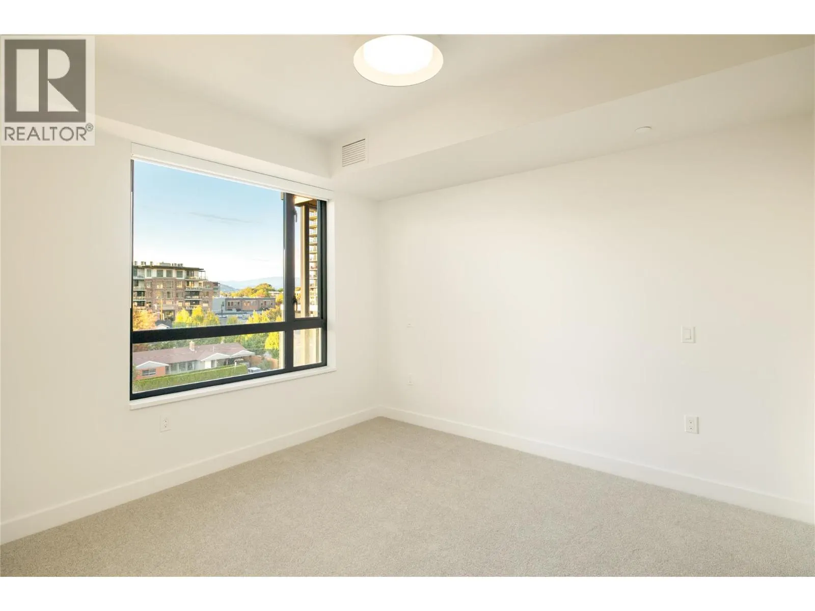 3051 Abbott Street Unit# 401