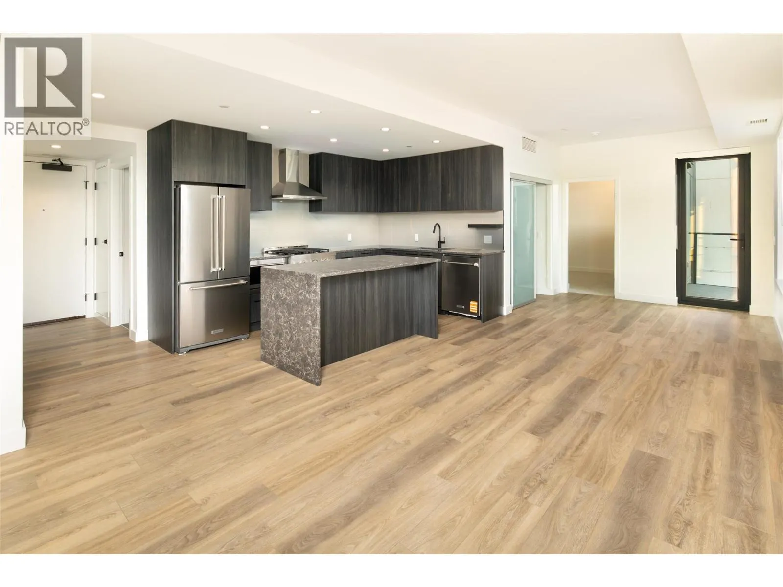 3051 Abbott Street Unit# 401