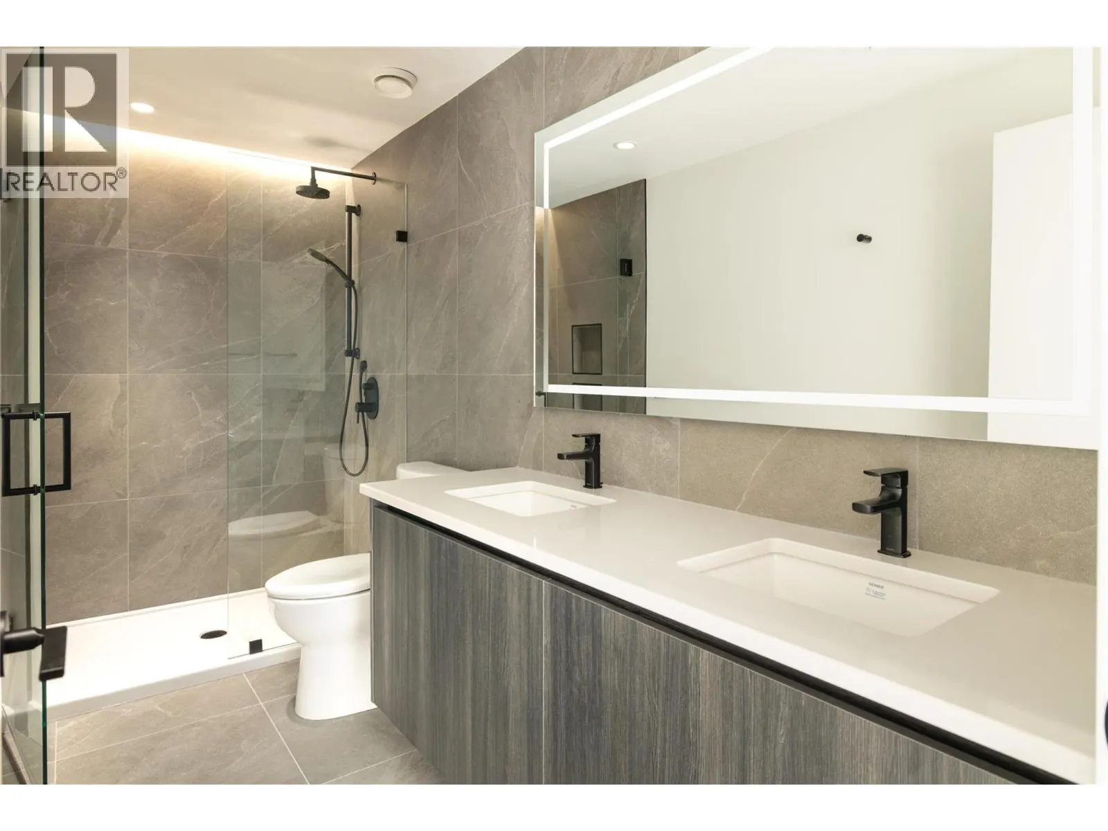 3051 Abbott Street Unit# 401