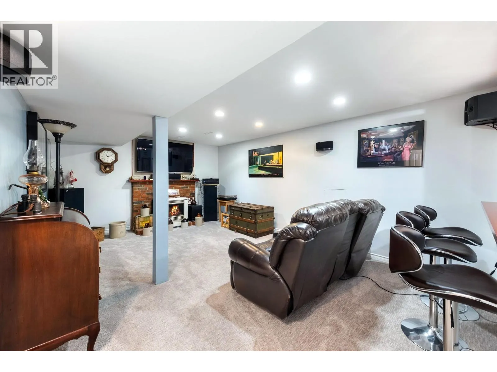 12300 Ormsby Drive