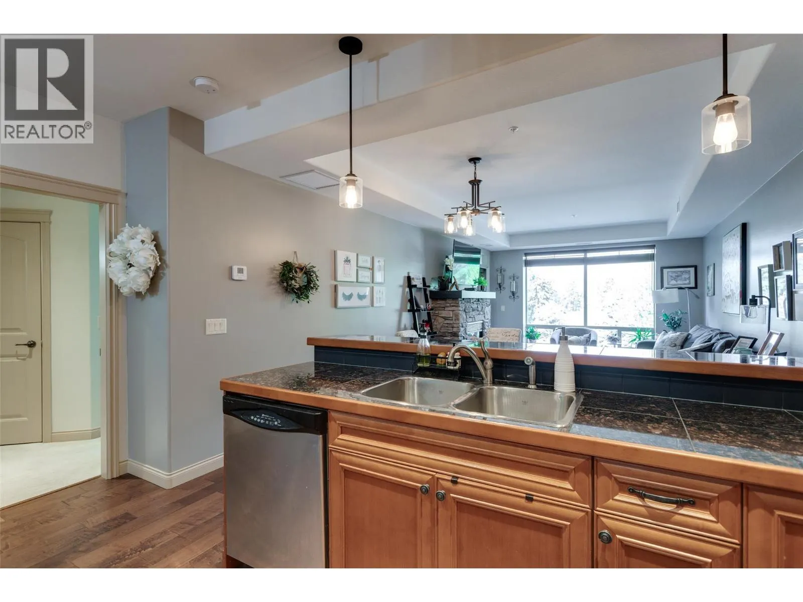 2760 Auburn Road Unit# 212