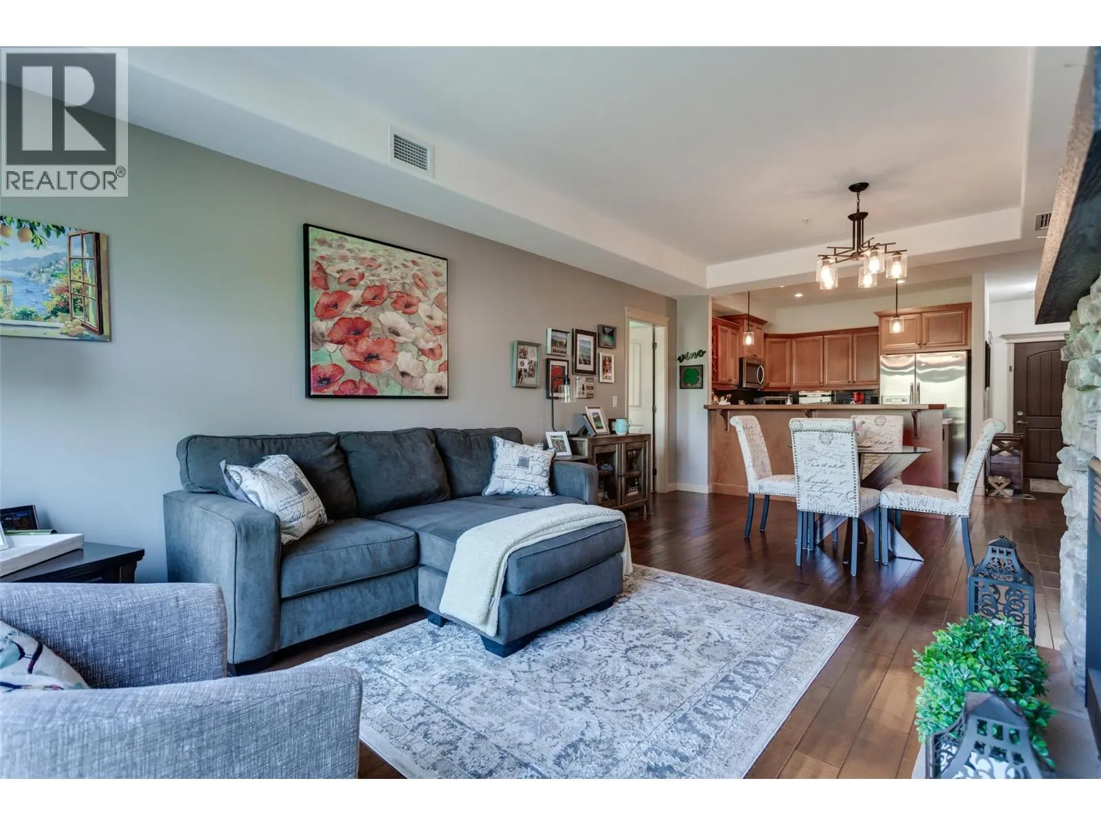 2760 Auburn Road Unit# 212