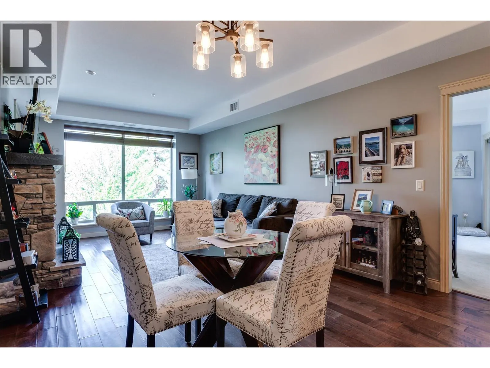 2760 Auburn Road Unit# 212