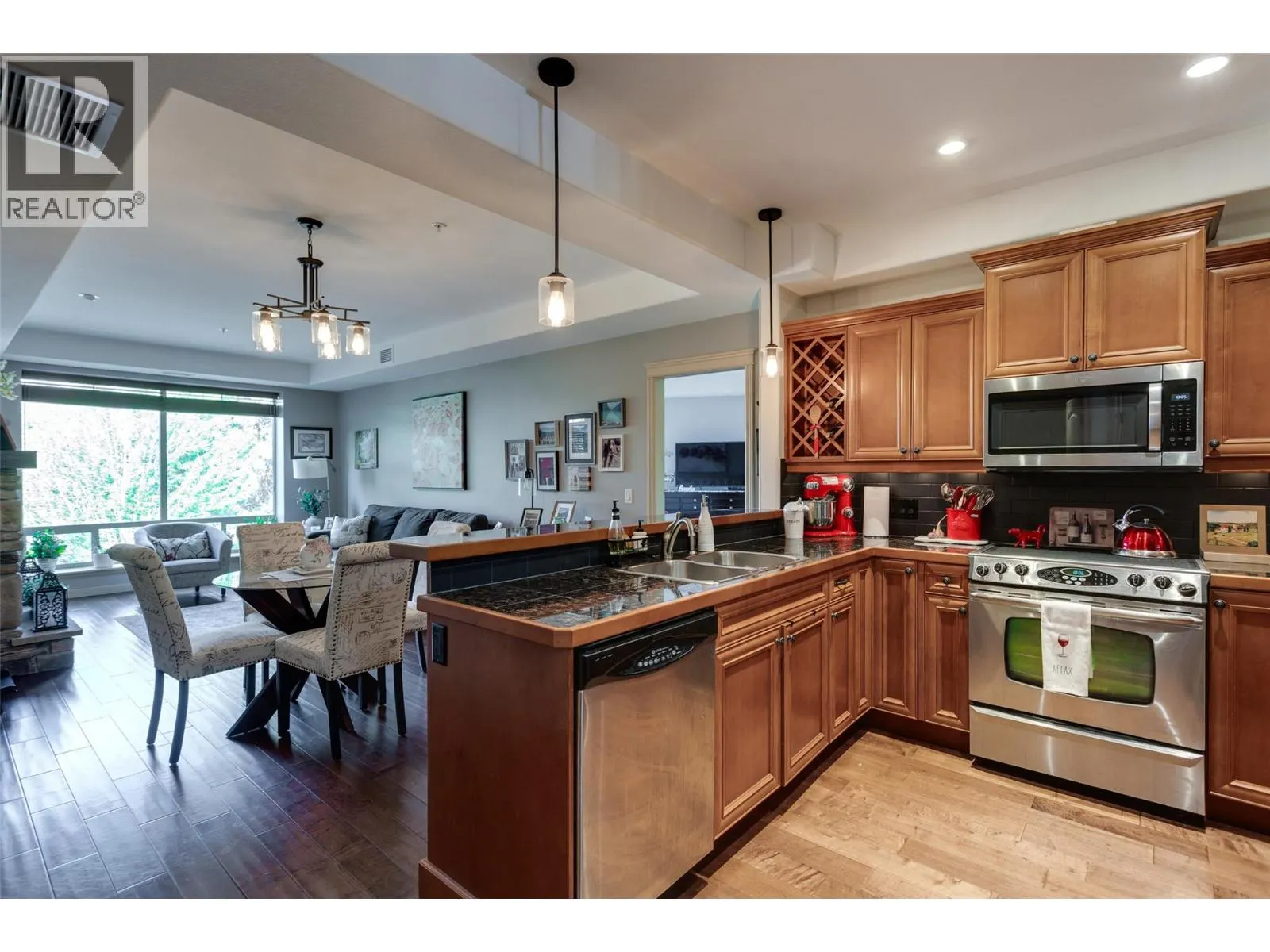 2760 Auburn Road Unit# 212
