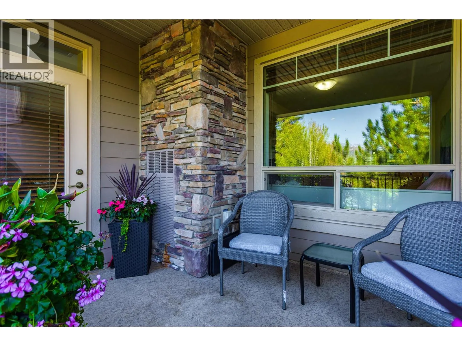2760 Auburn Road Unit# 212