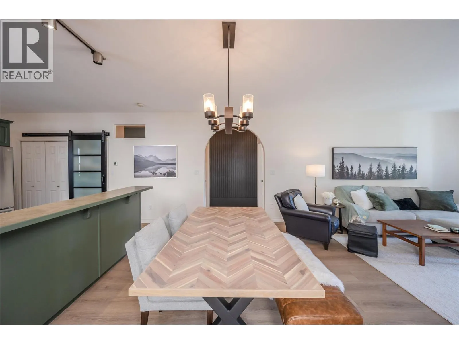 1065 Churchill Avenue Unit# 102