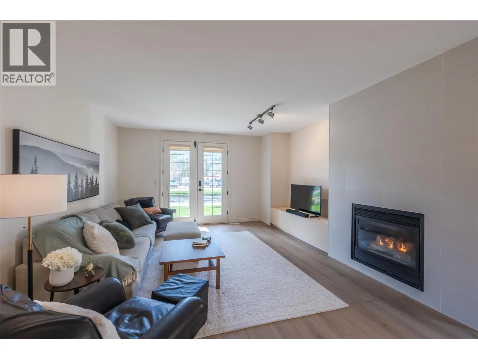 1065 Churchill Avenue Unit# 102