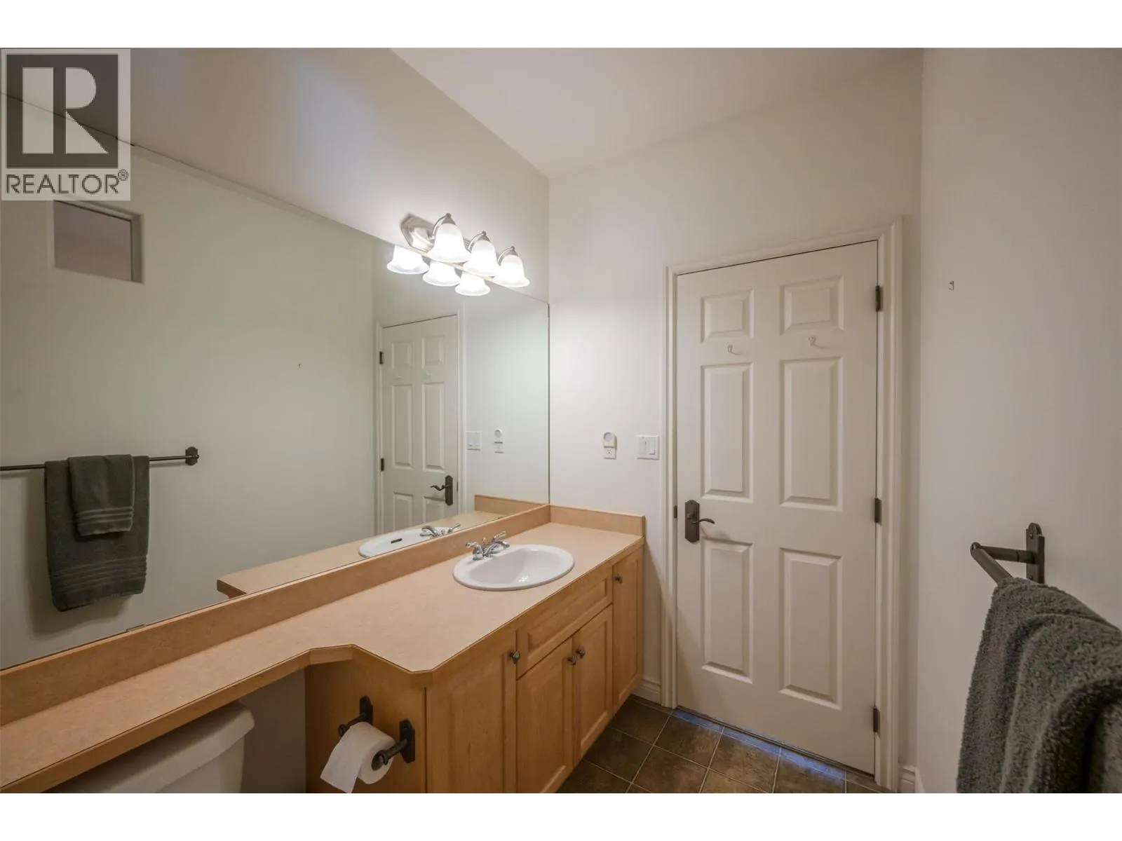 1065 Churchill Avenue Unit# 102