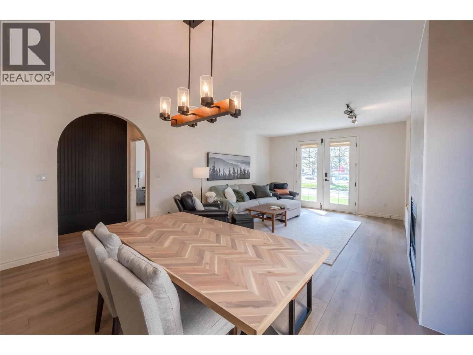 1065 Churchill Avenue Unit# 102