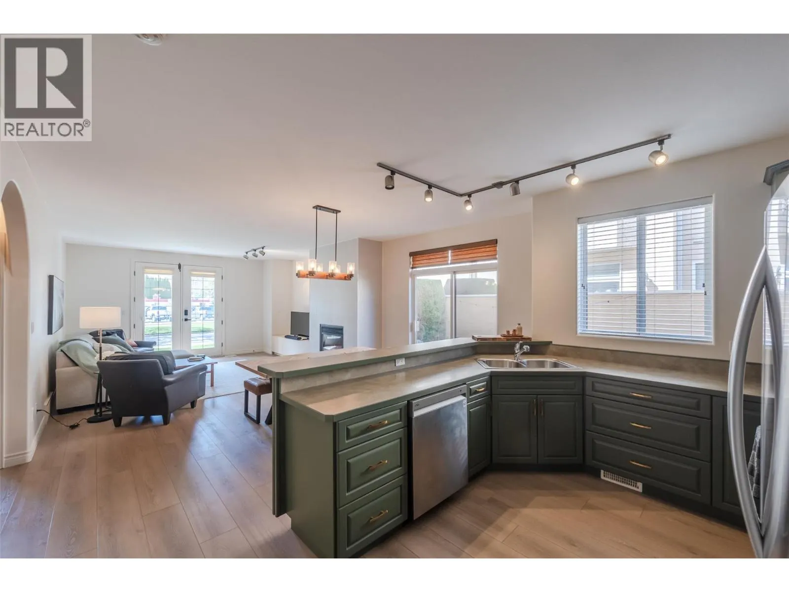 1065 Churchill Avenue Unit# 102