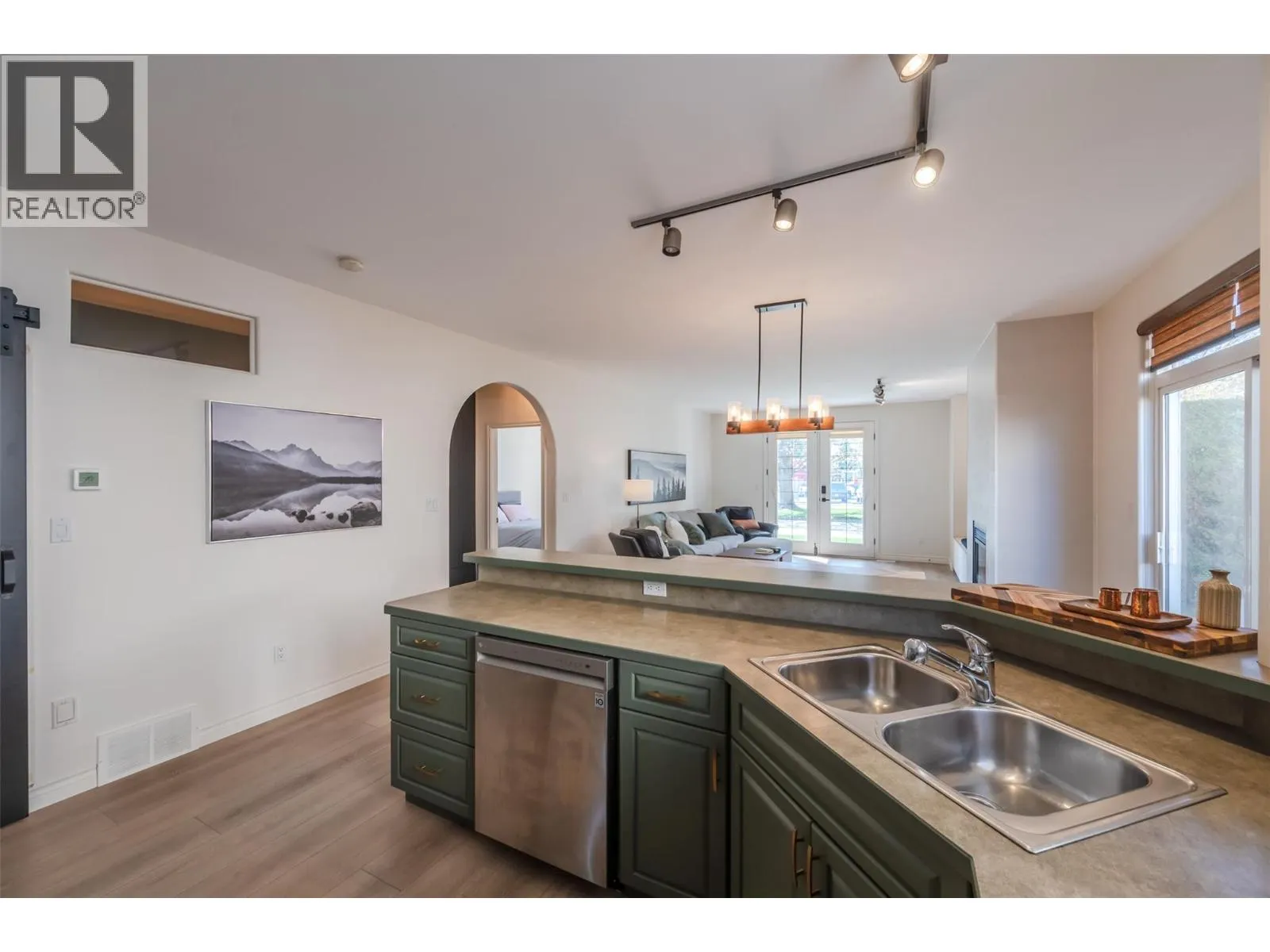 1065 Churchill Avenue Unit# 102