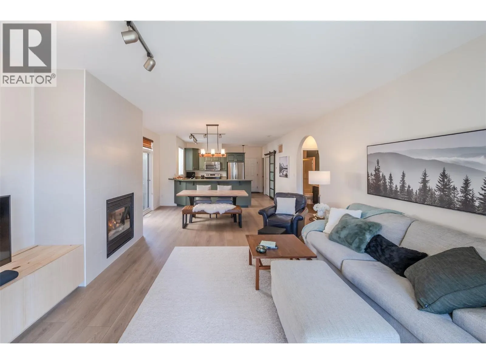 1065 Churchill Avenue Unit# 102