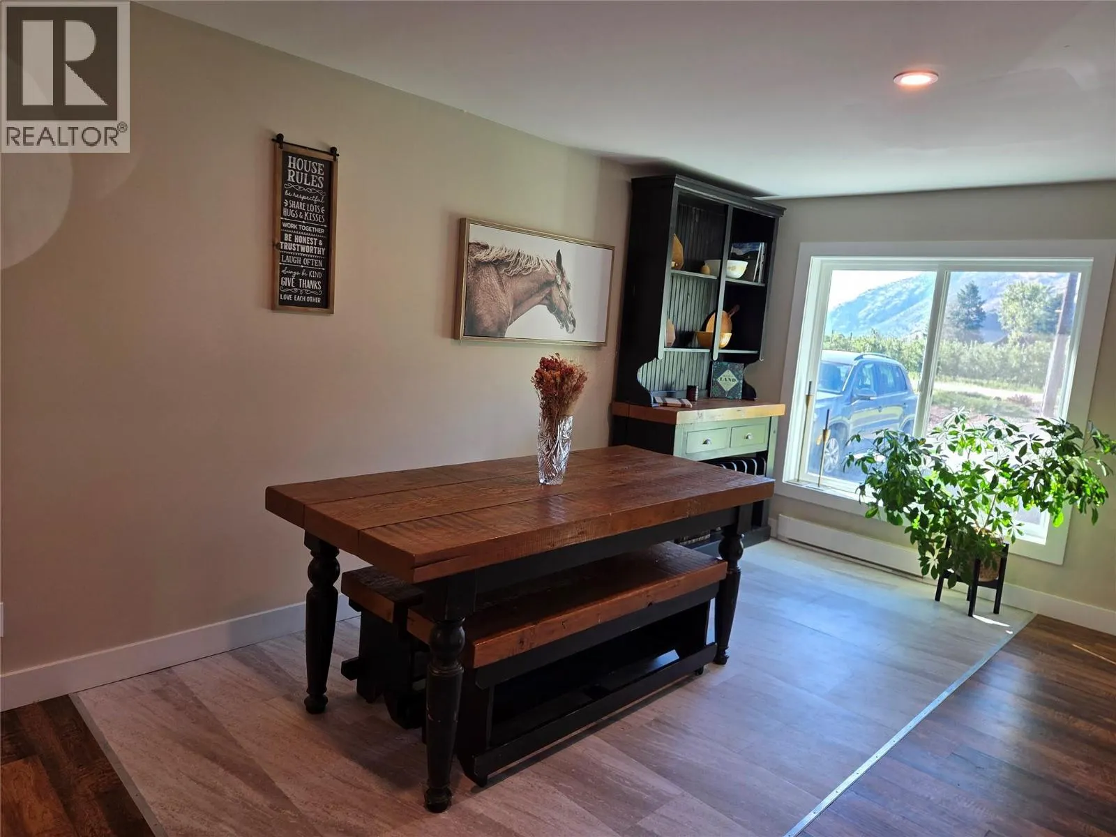 2548 Upper Bench Road