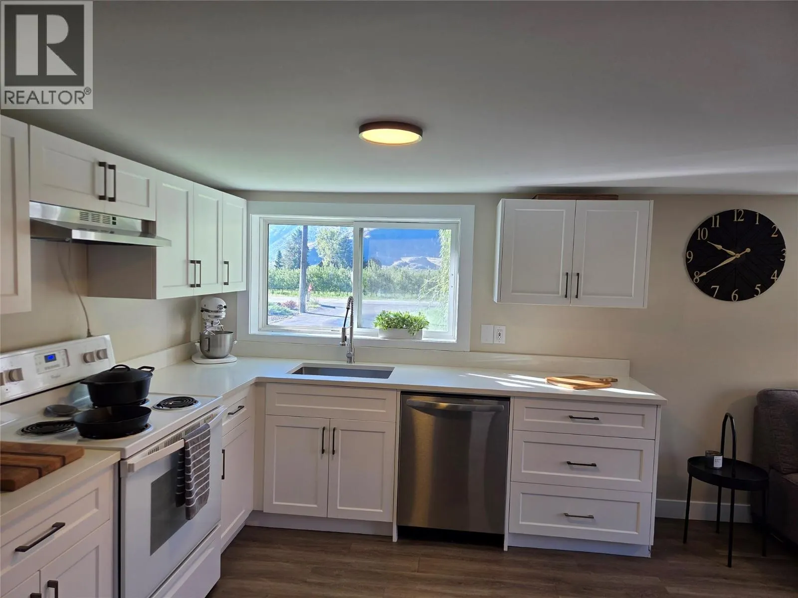 2548 Upper Bench Road