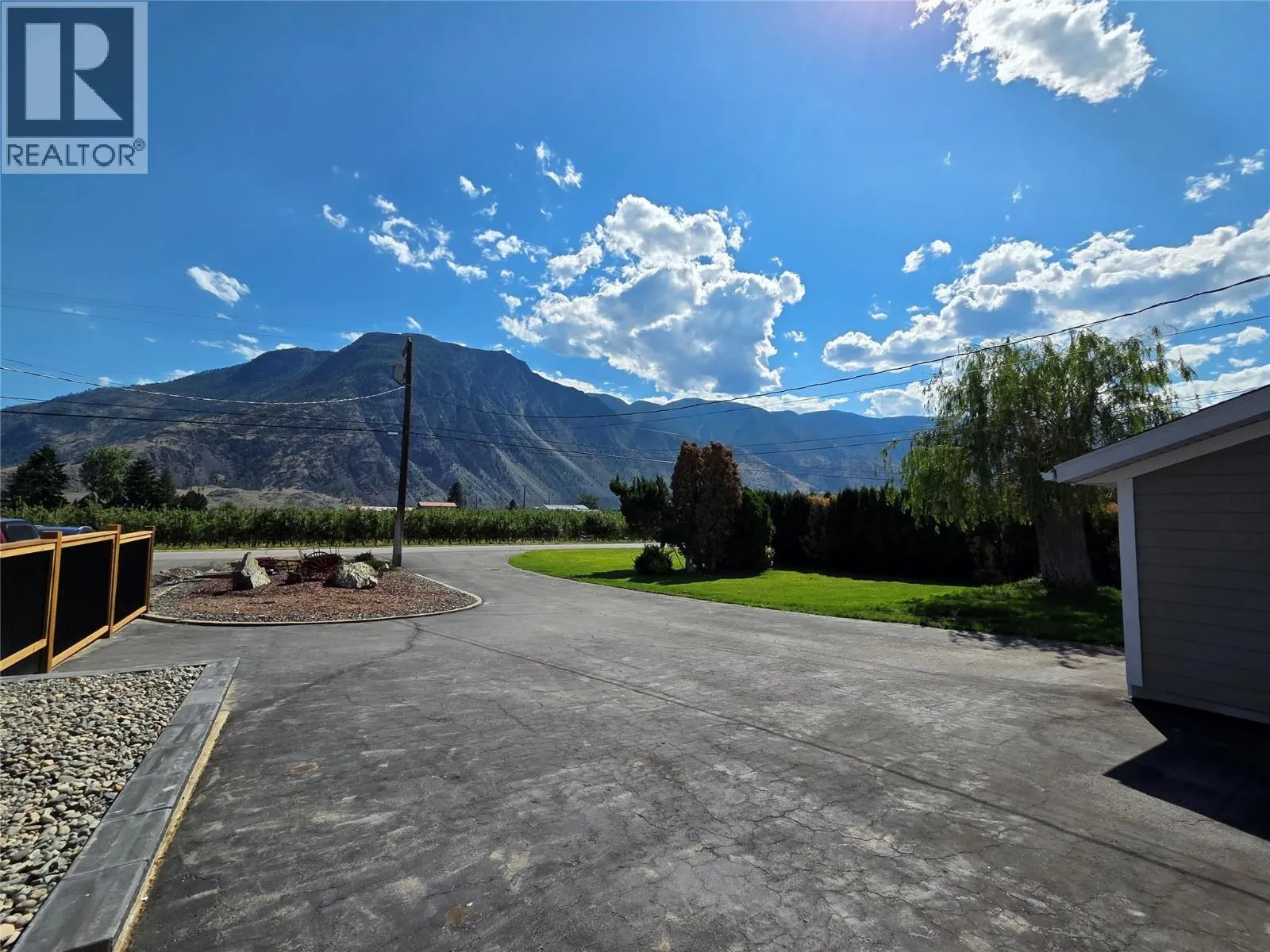2548 Upper Bench Road