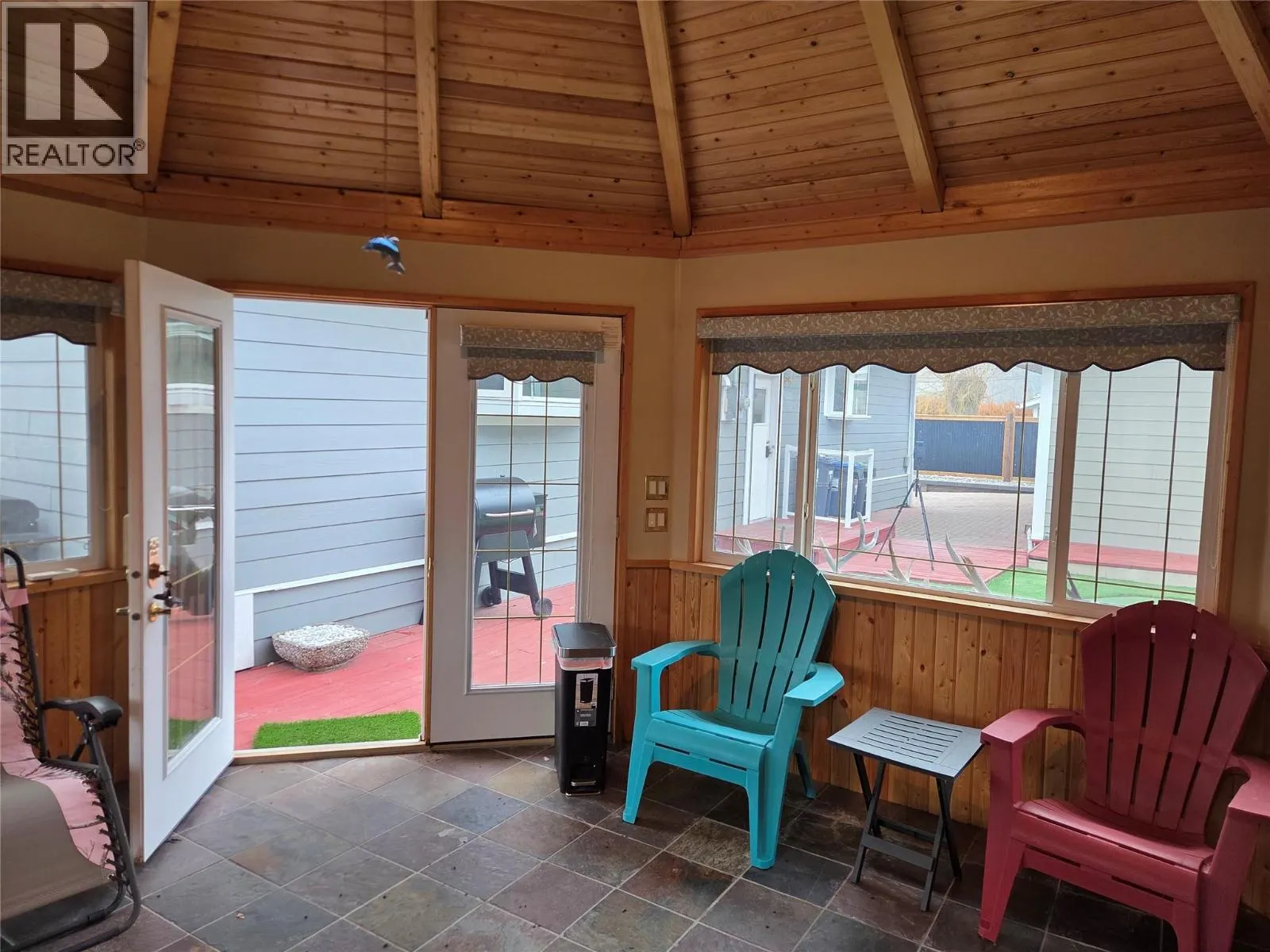 2546 Upper Bench Road