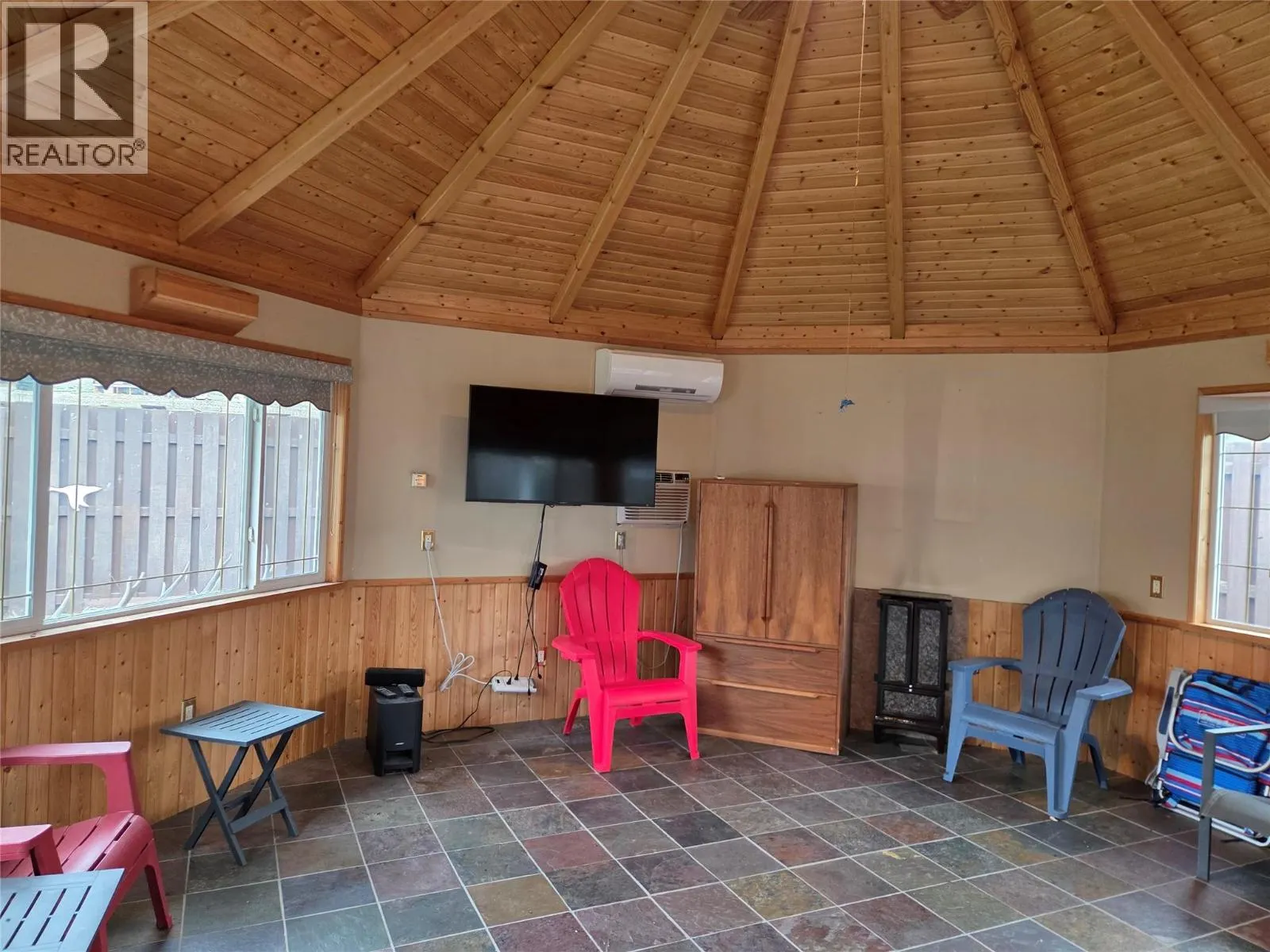 2546 Upper Bench Road