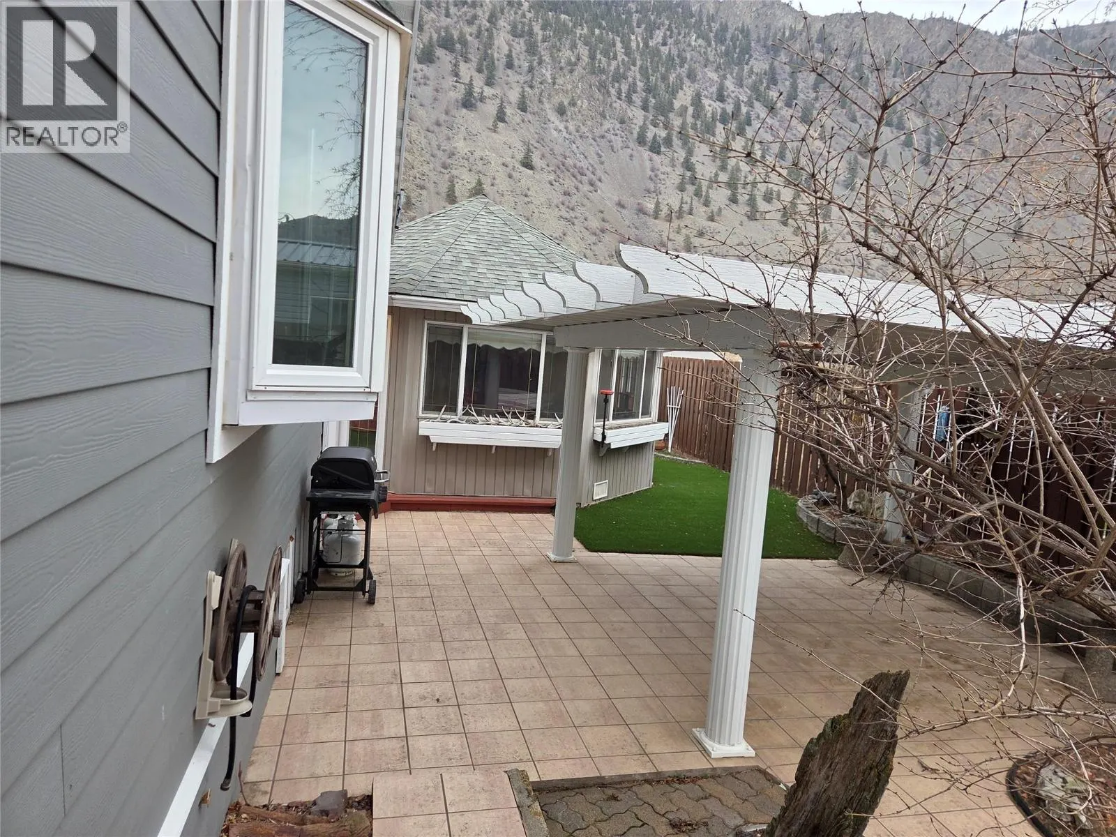 2546 Upper Bench Road