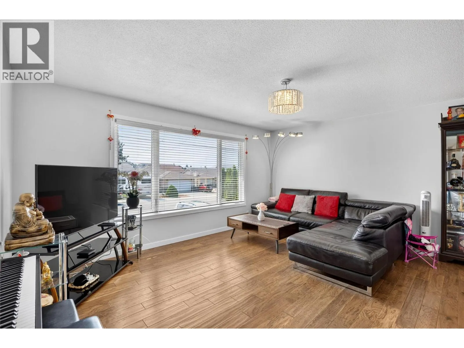 127 Okanagan Avenue W