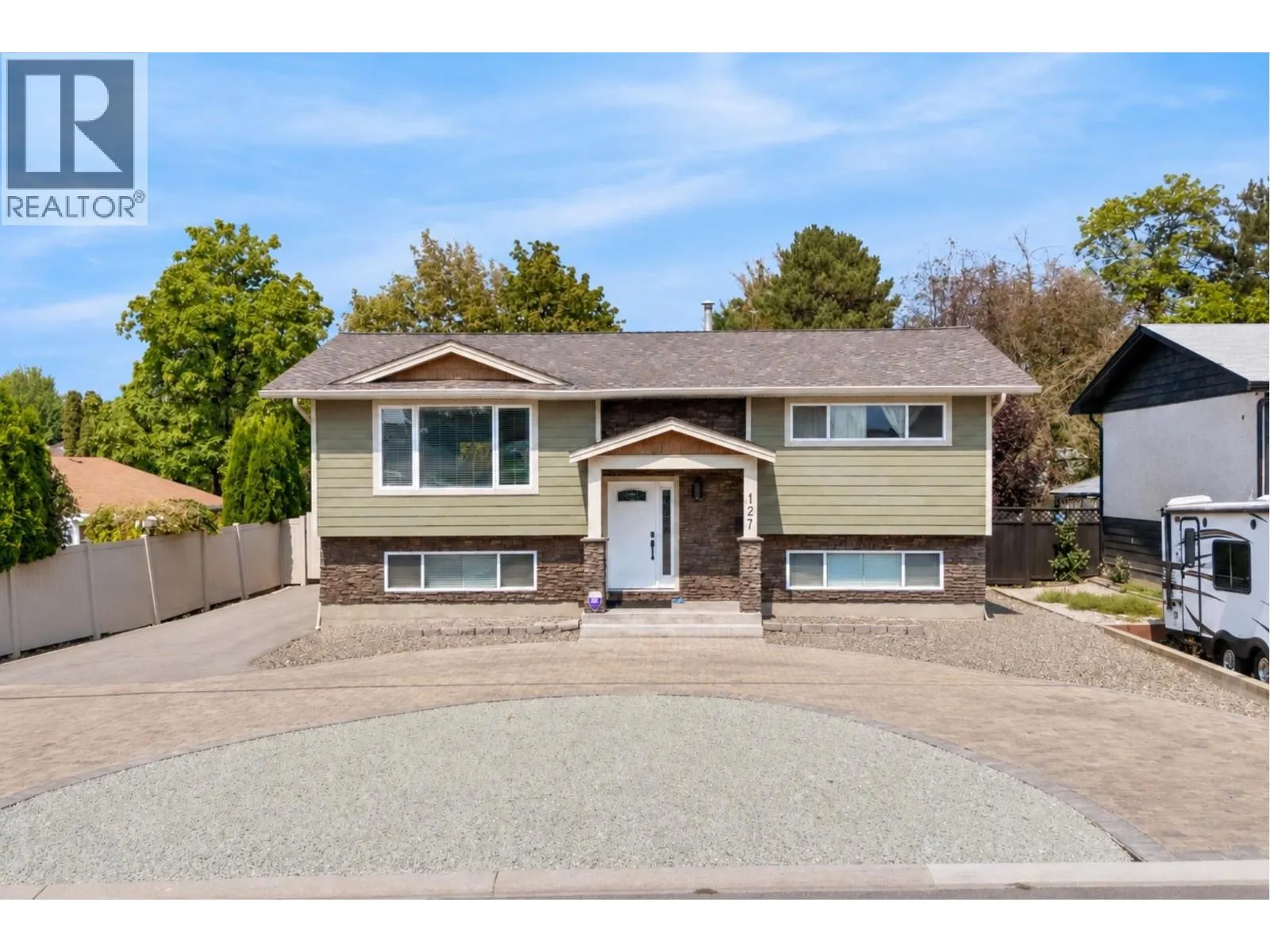 127 Okanagan Avenue W