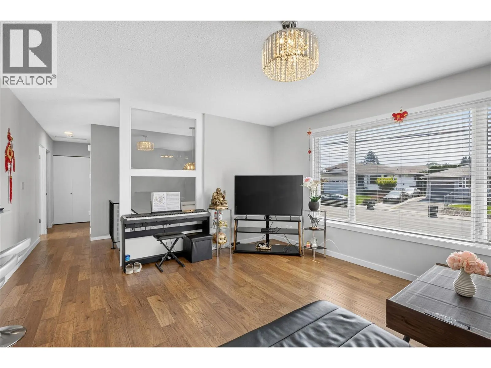 127 Okanagan Avenue W