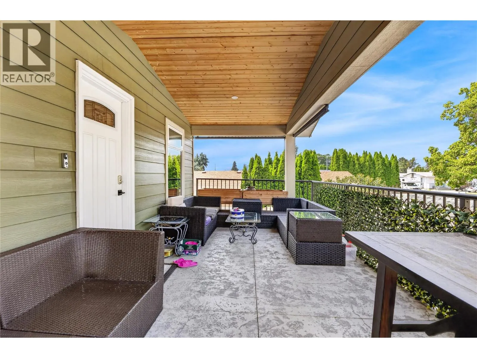 127 Okanagan Avenue W