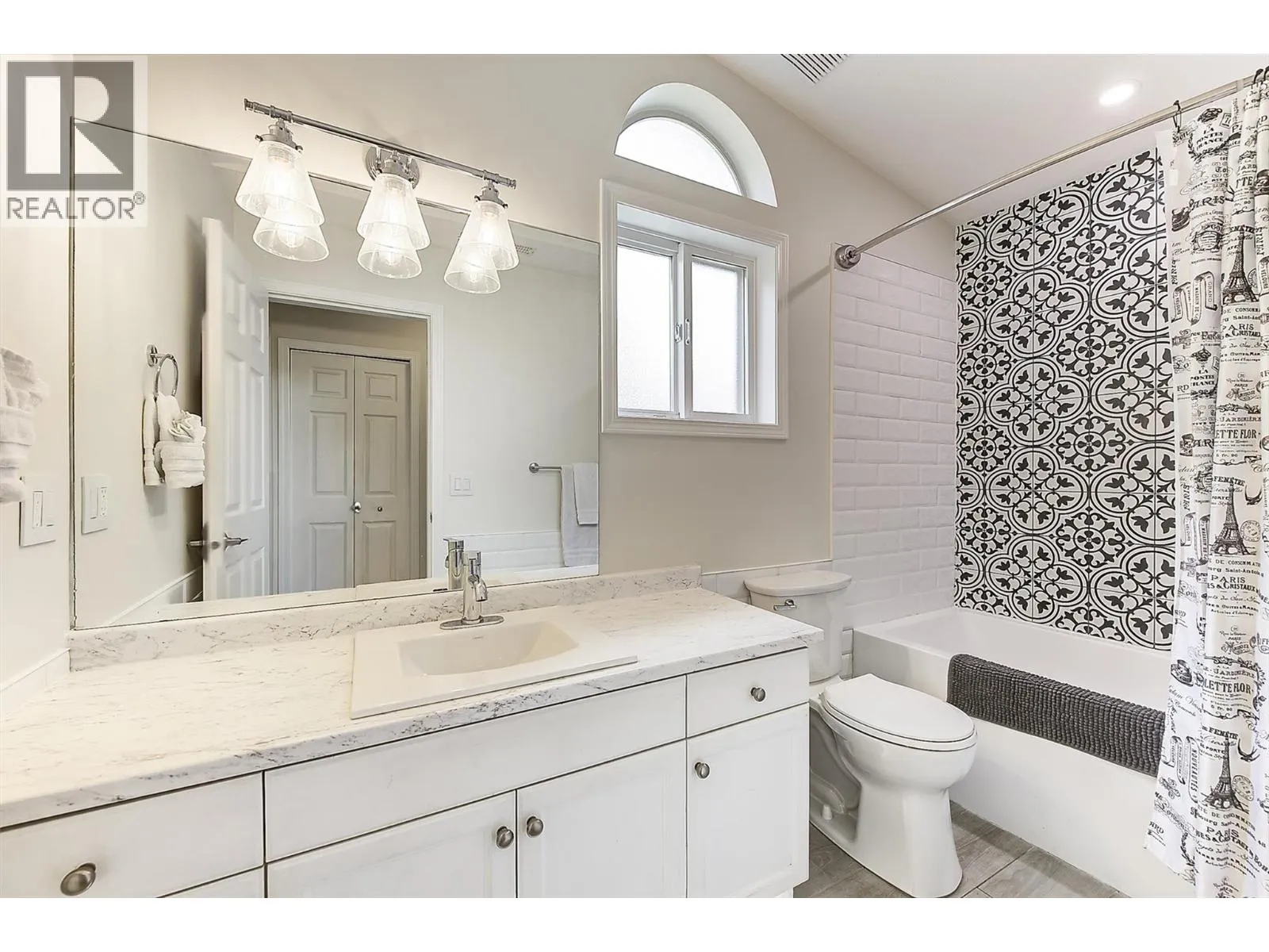 133 Wyndham Crescent Unit# 110