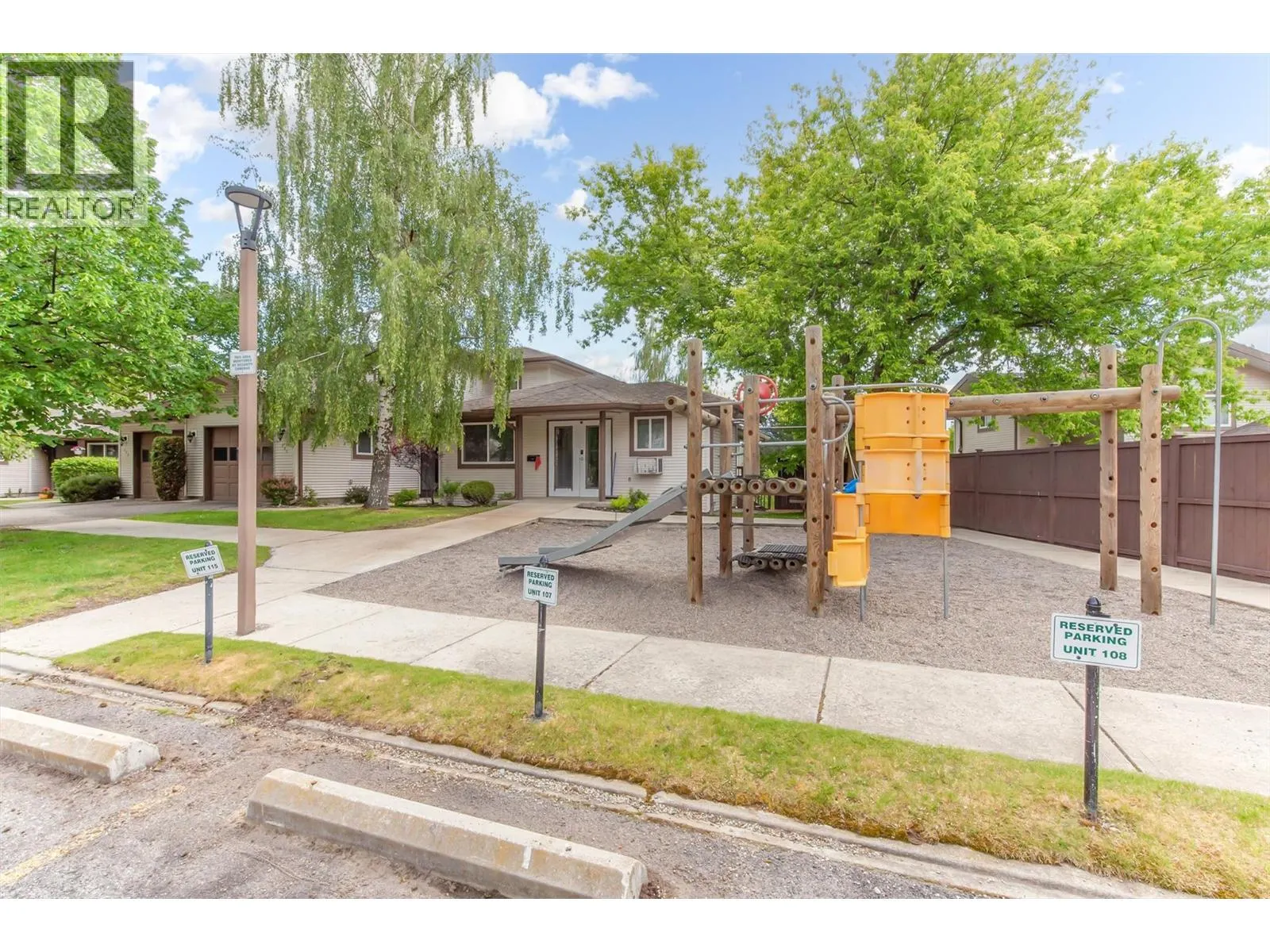 133 Wyndham Crescent Unit# 110