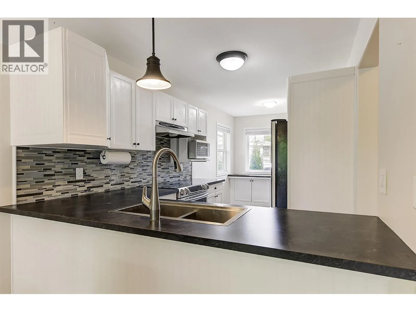 133 Wyndham Crescent Unit# 110