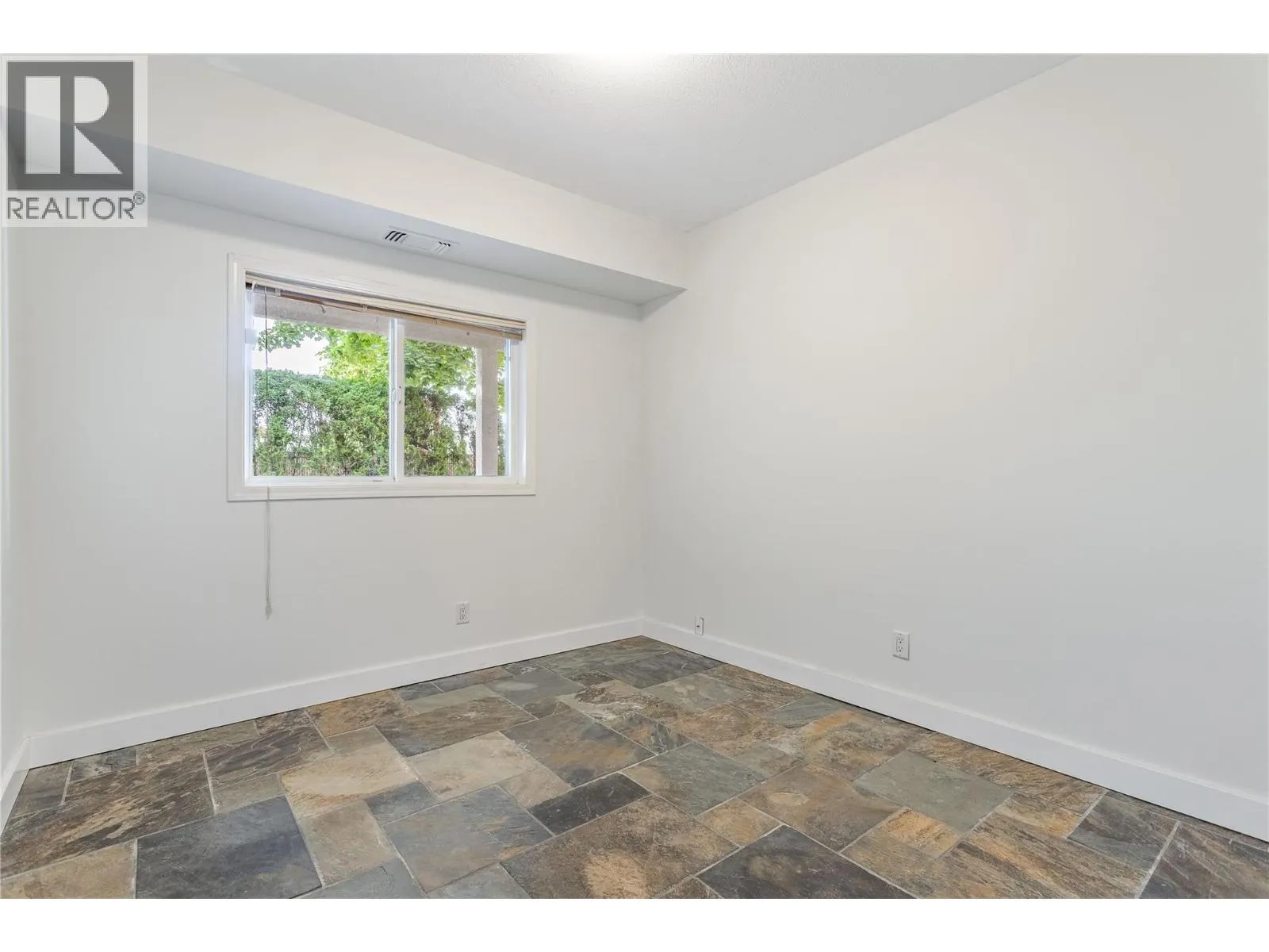 2300 Benvoulin Road Unit# 103