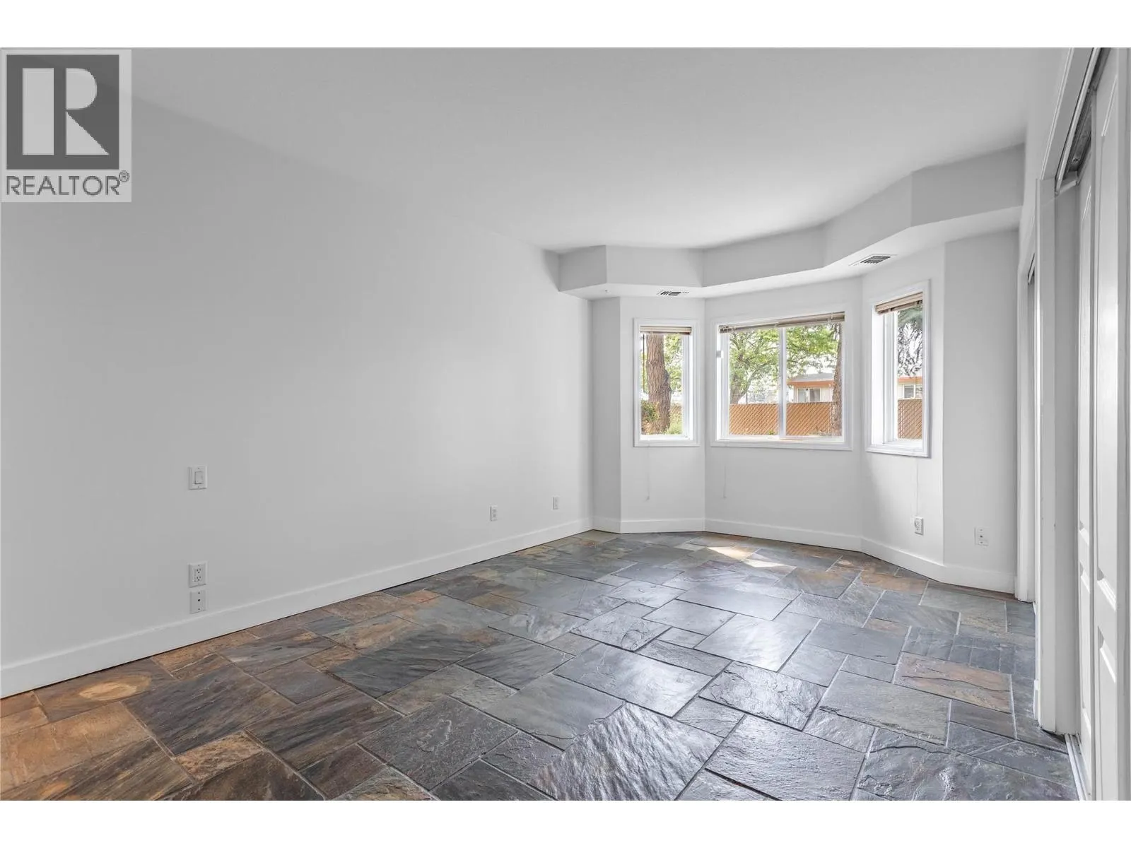 2300 Benvoulin Road Unit# 103