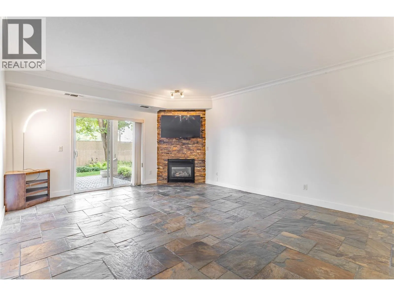2300 Benvoulin Road Unit# 103