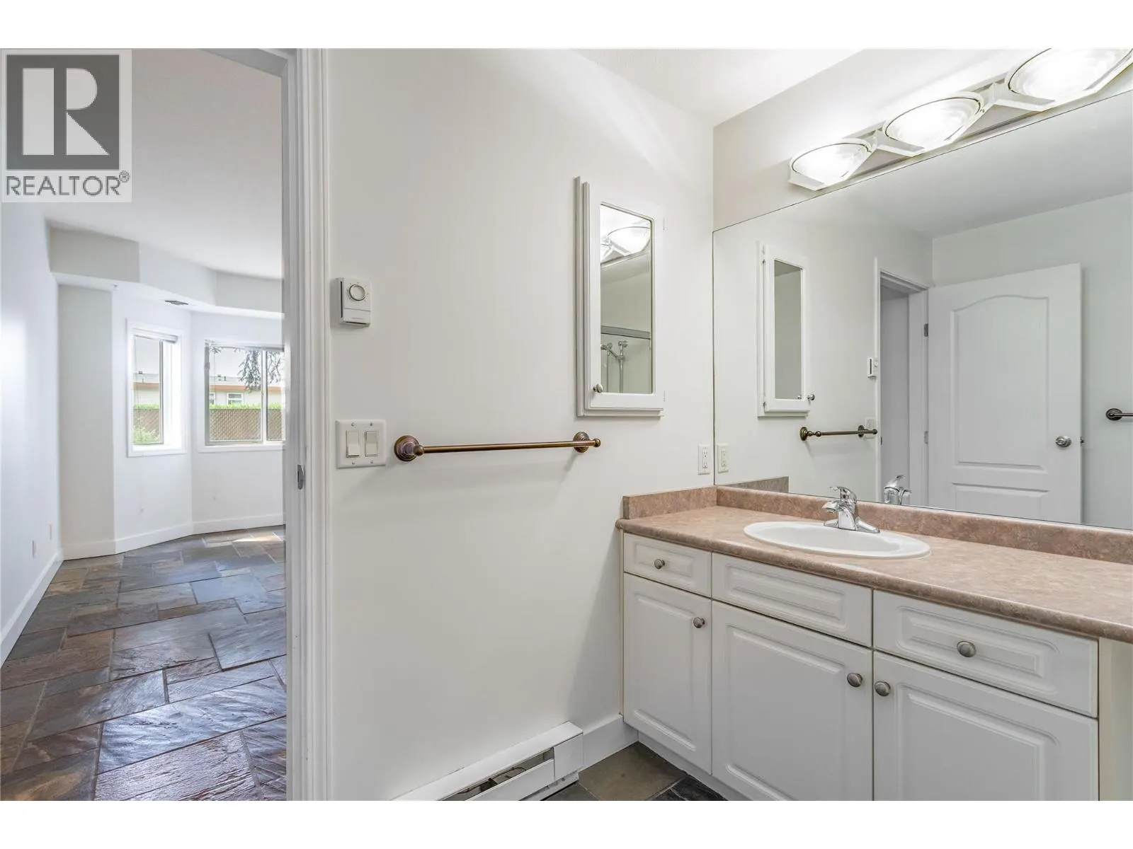 2300 Benvoulin Road Unit# 103