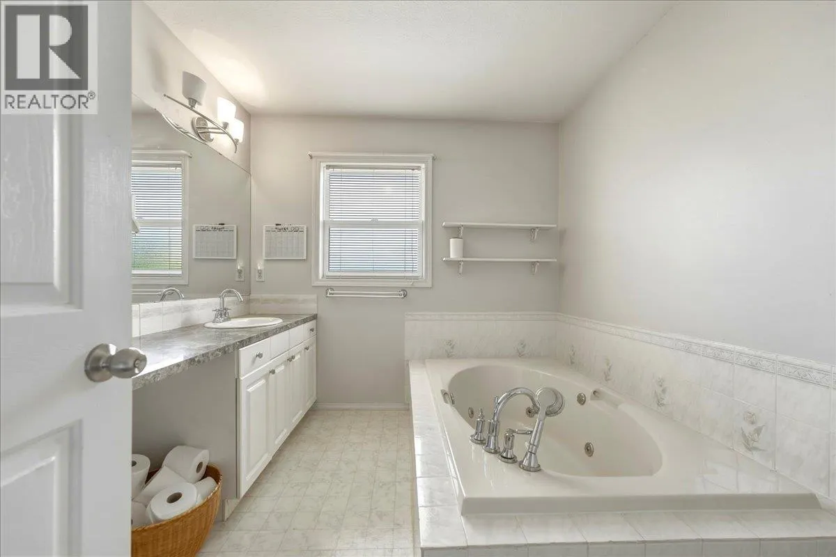 2225 Teal Place
