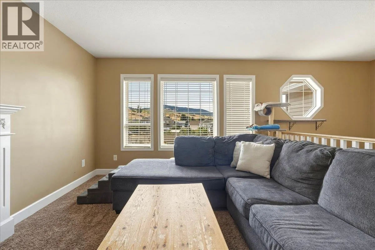 2225 Teal Place