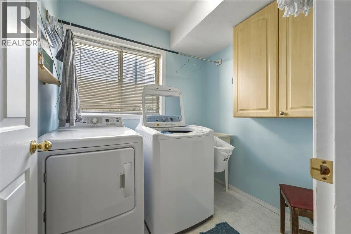 2225 Teal Place