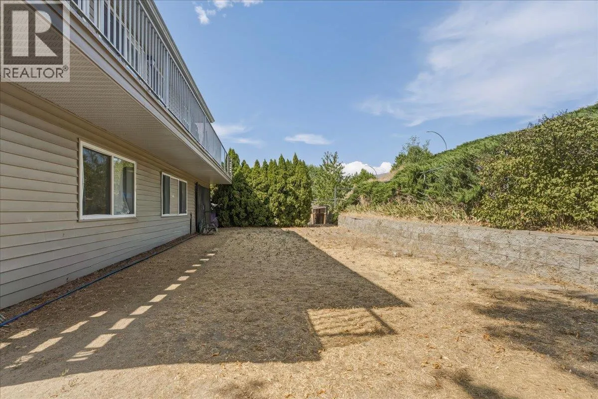 2225 Teal Place