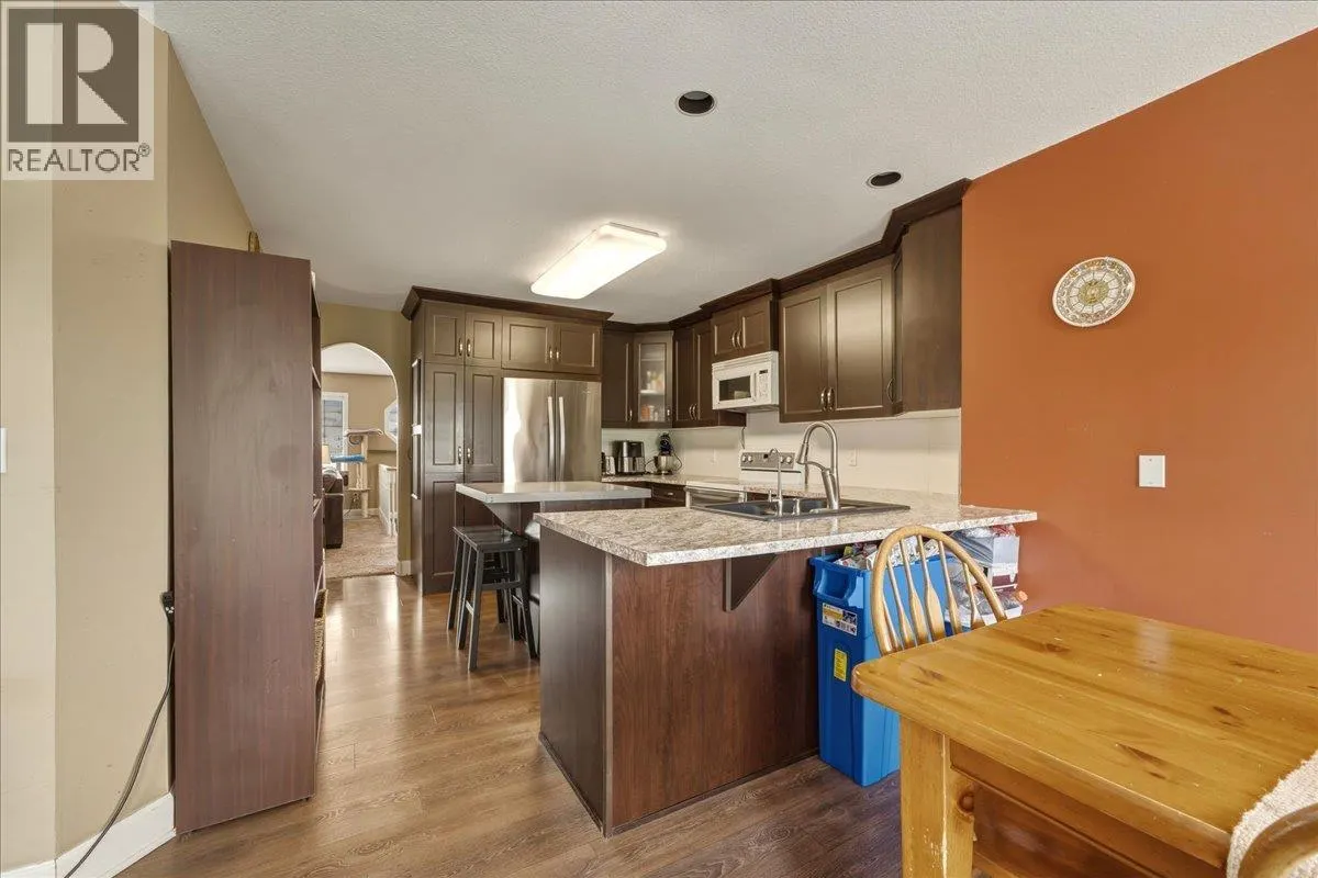 2225 Teal Place