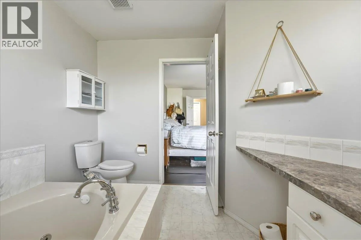 2225 Teal Place