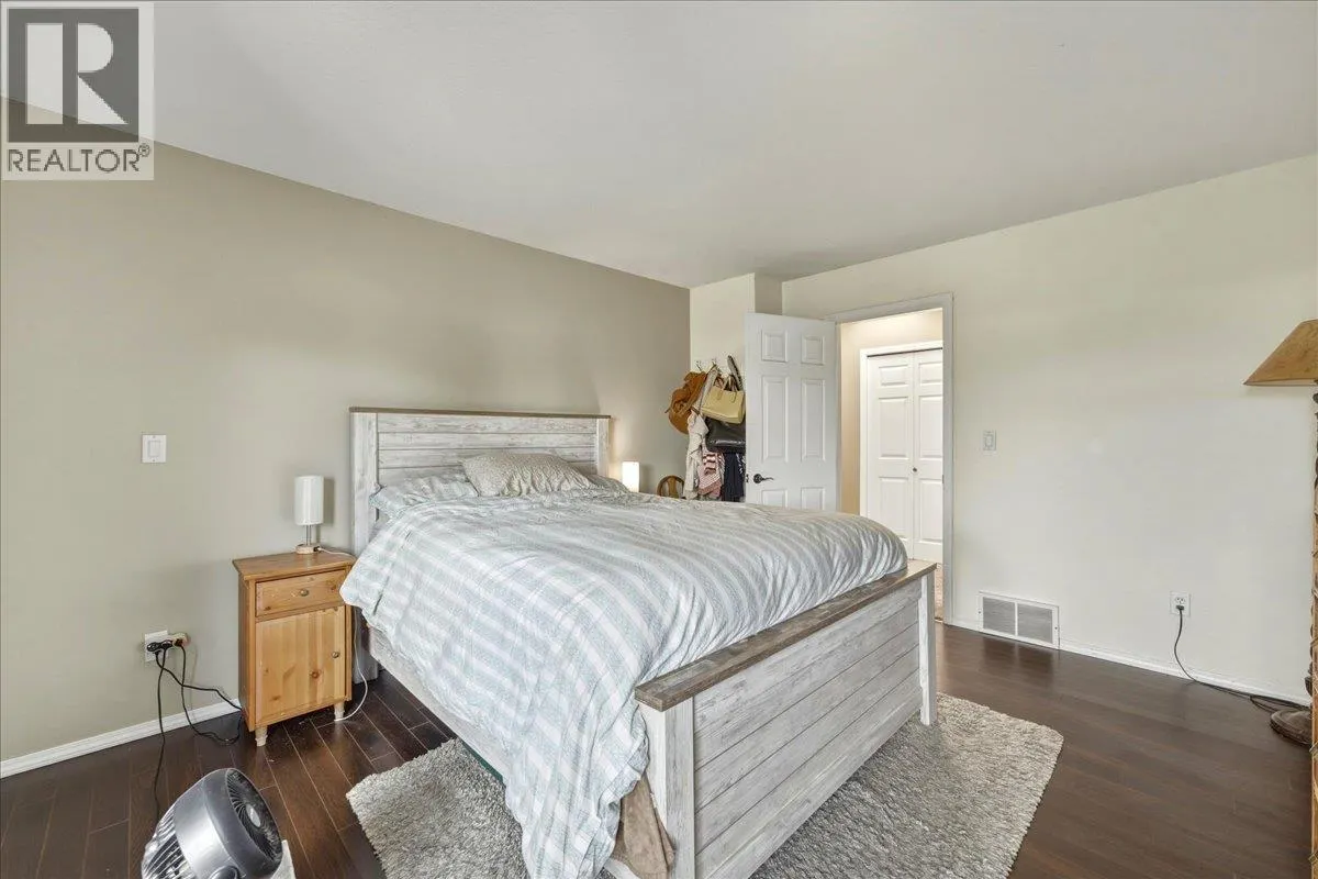 2225 Teal Place