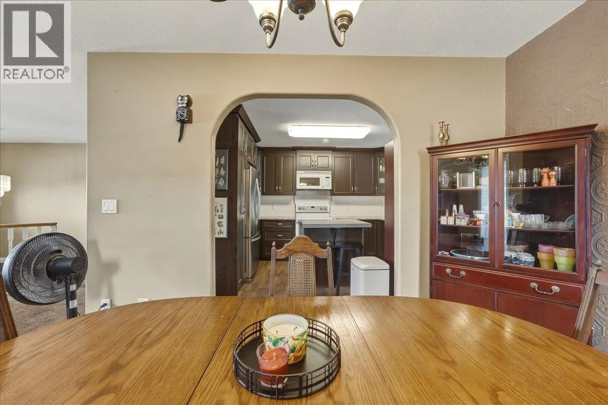 2225 Teal Place