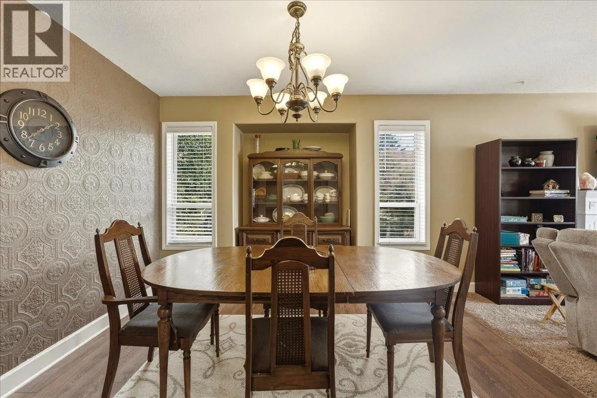 2225 Teal Place
