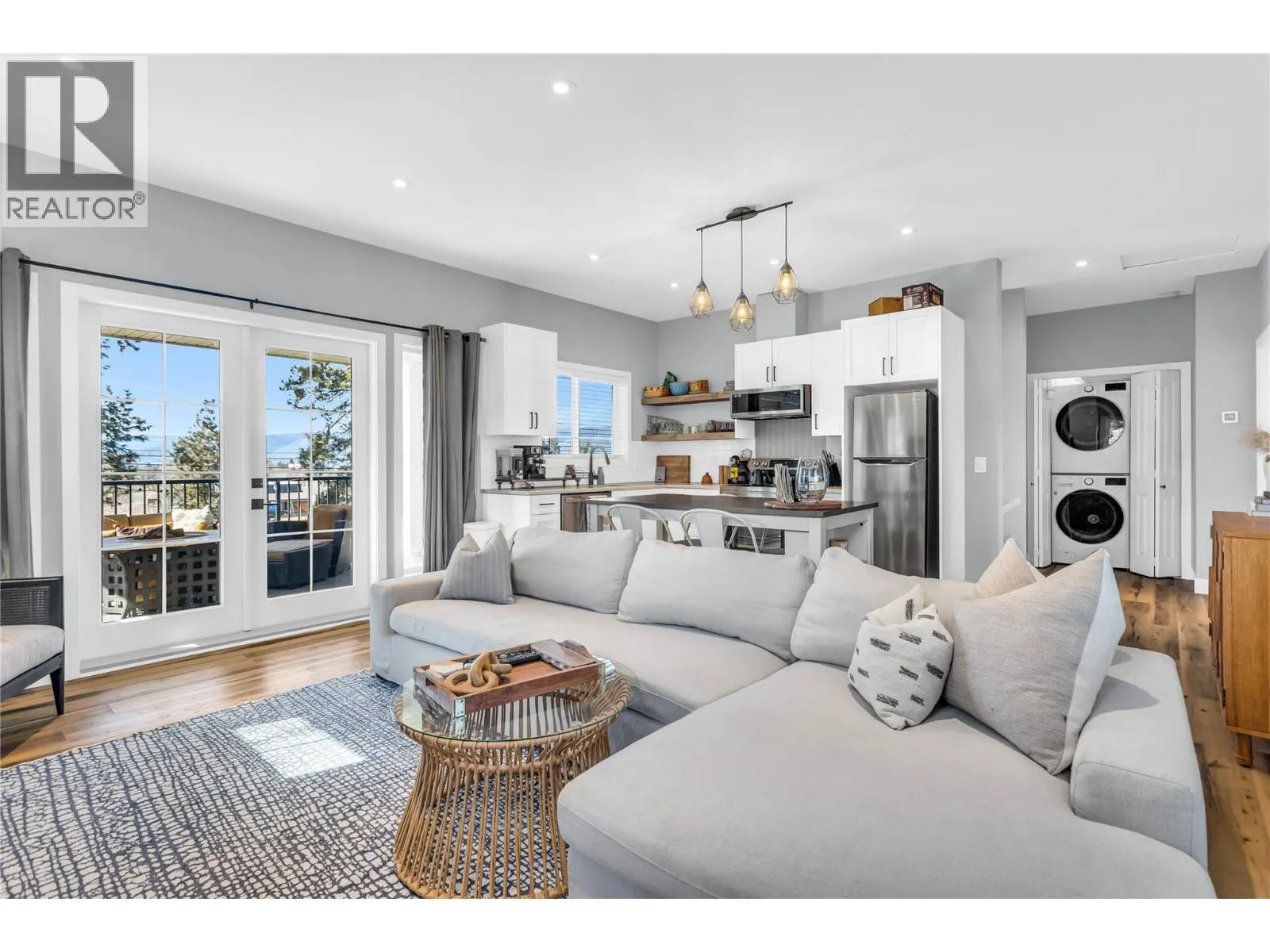 3350 Larkspur Court