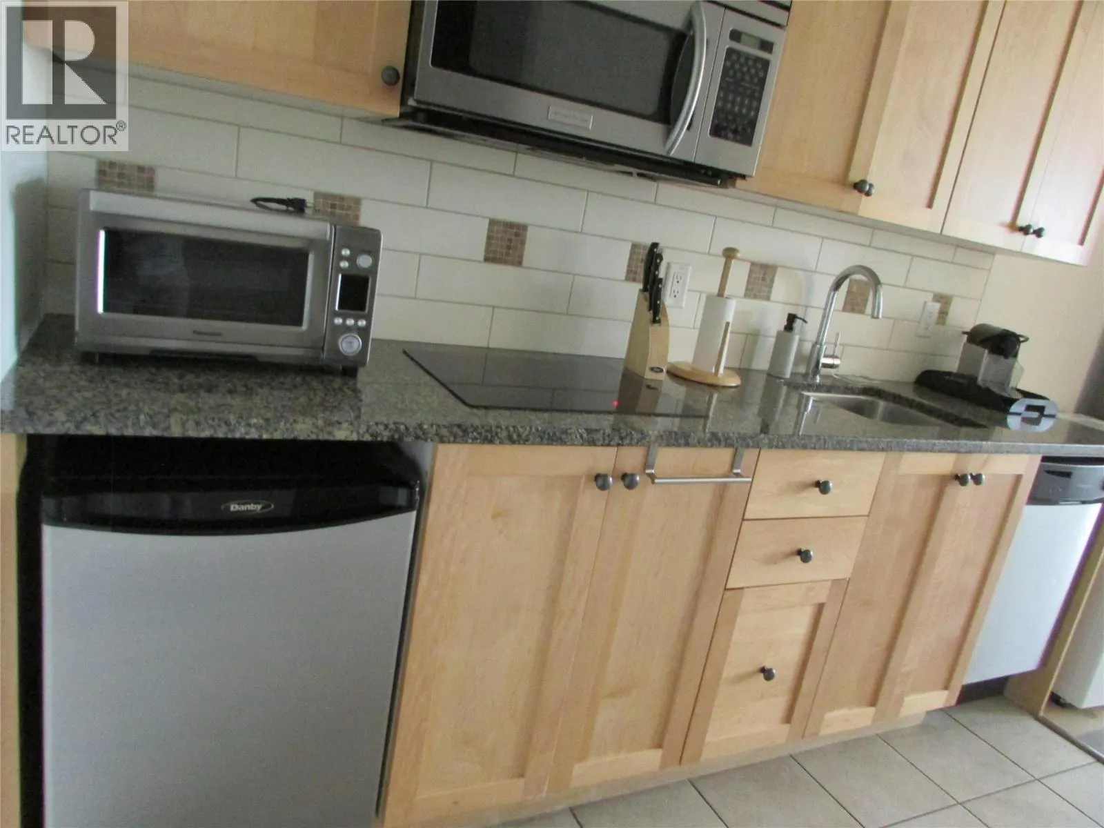 4200 LAKESHORE Drive Unit# 224