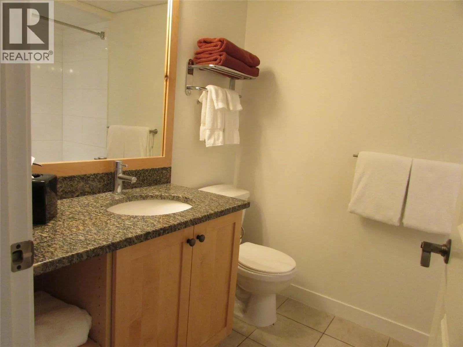 4200 LAKESHORE Drive Unit# 224
