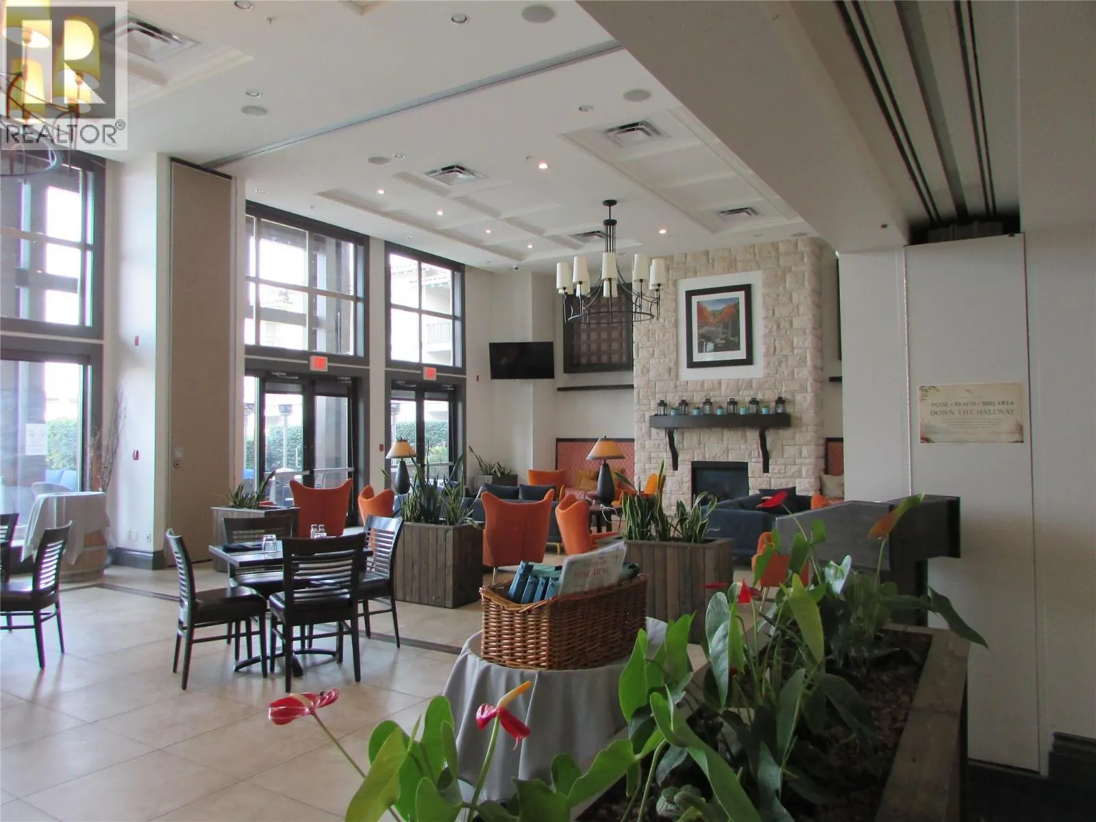 4200 LAKESHORE Drive Unit# 224