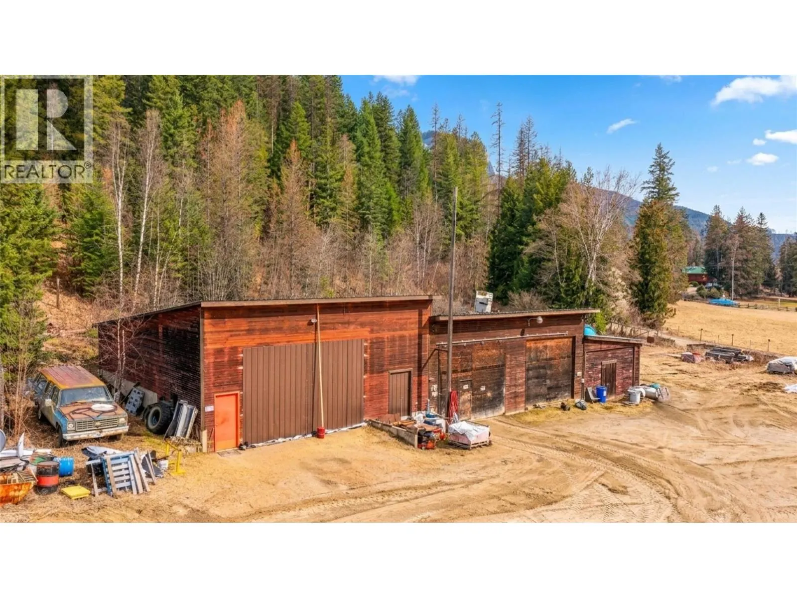 17 Bear Valley Road
