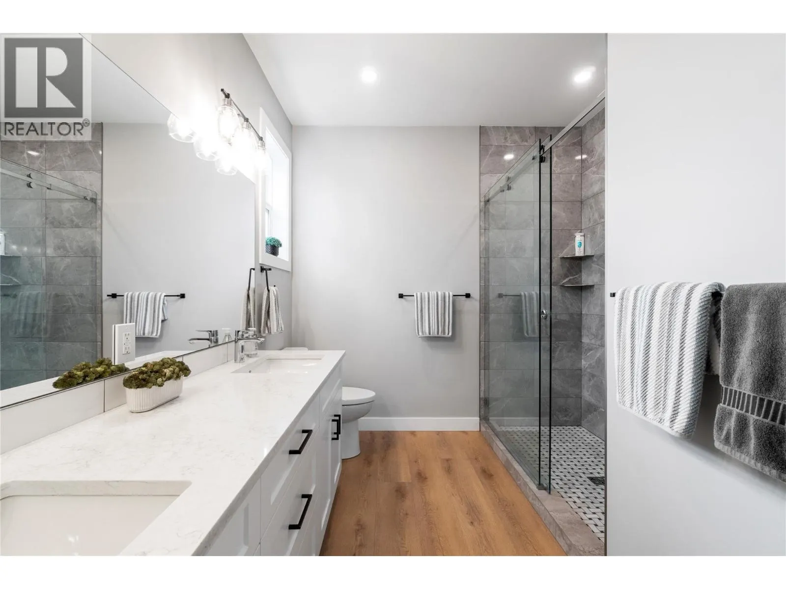 1330 10 Street SW Unit# 16