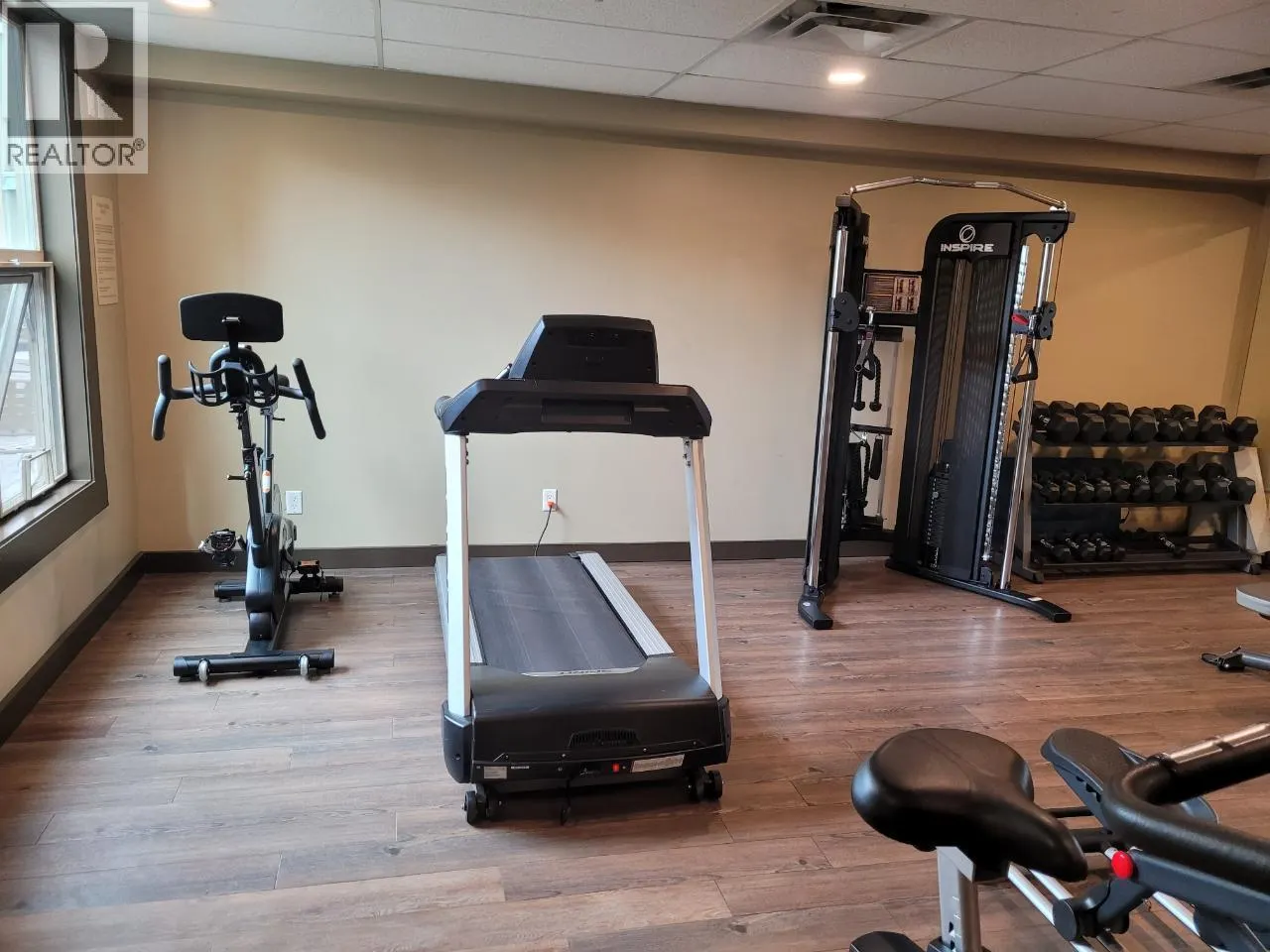 4200 LAKESHORE Drive Unit# 332